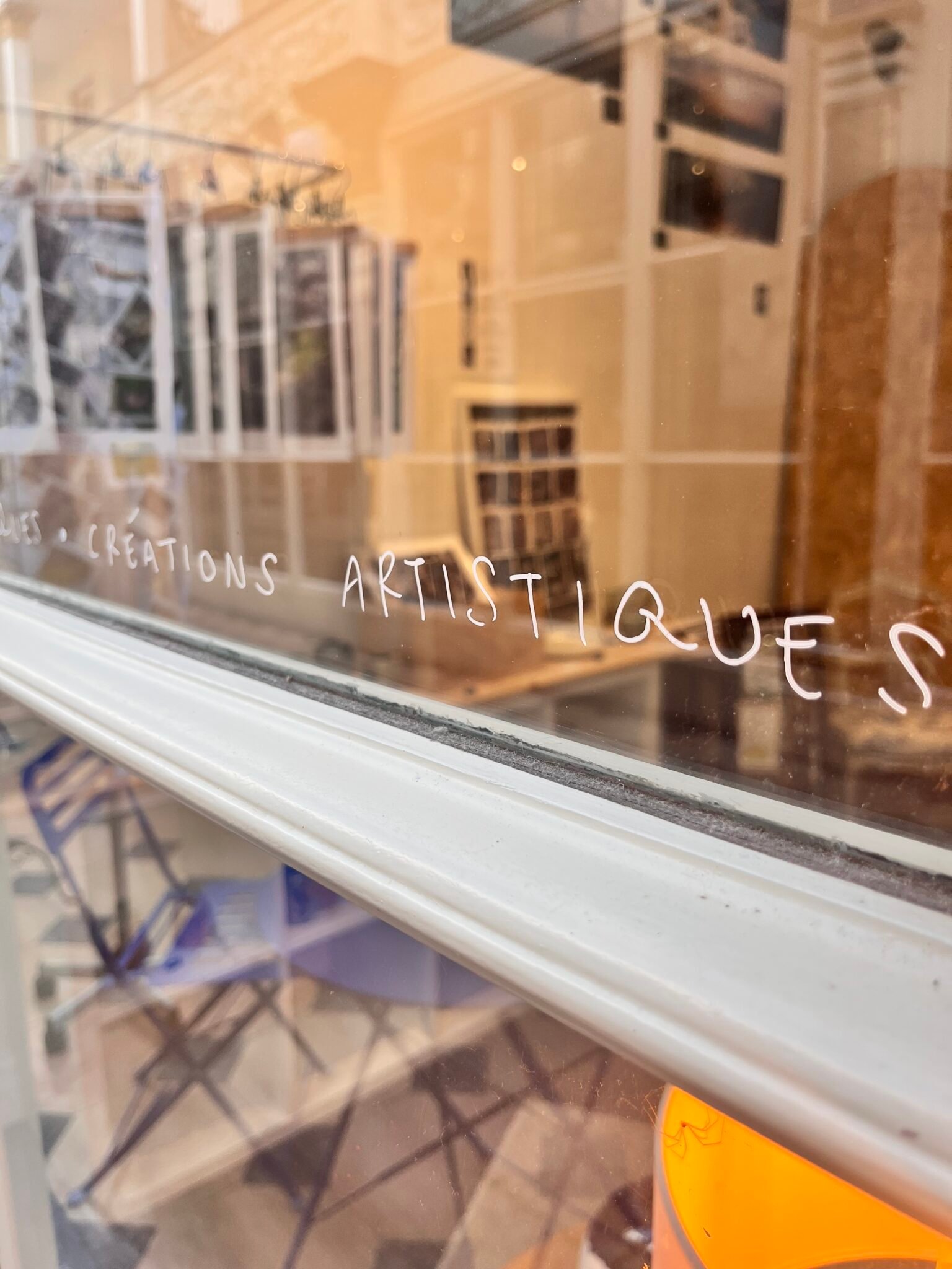 L'espace d'exposition de La Boutique d'Art à Autun